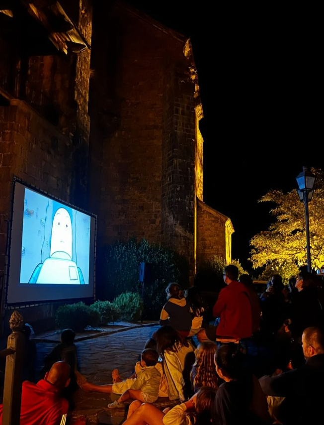 Imagen Éxito del cine a la fresca en Ansó