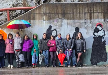 Imagen Mujeres y hombres se suman a la celebración del 8 de marzo en Ansó