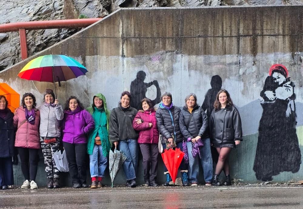Imagen Mujeres y hombres se suman a la celebración del 8 de marzo en Ansó