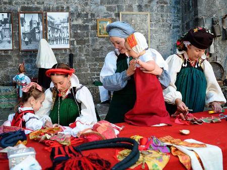 Imagen El traje tradicional de Ansó inspirará a diseñadores gracias a un...